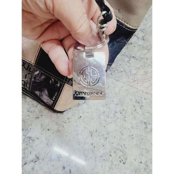 Giani Bernini Handbag Shoulder Tote Purse Neutral Colors Checkered 14x10 - Picture 3 of 16